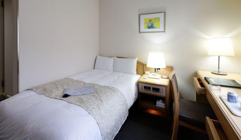 Shin Hotel 2*