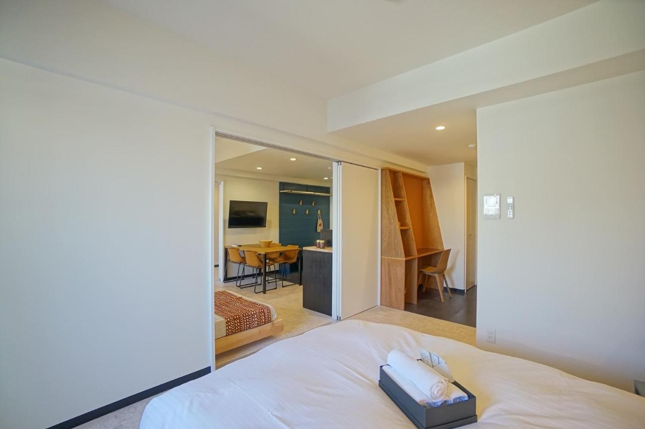 Earthmans Osaka-jo 3*