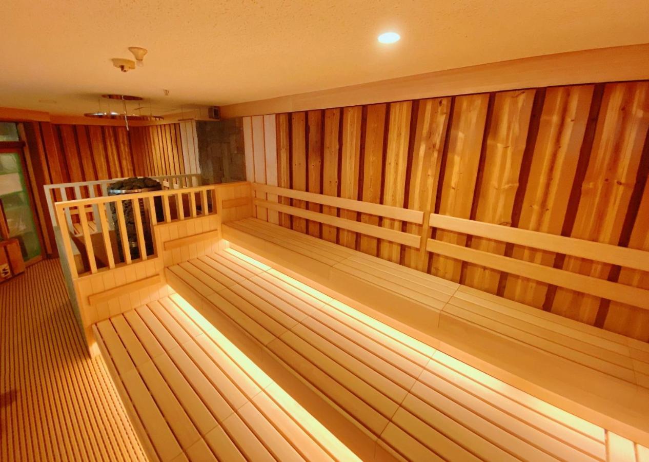 Sauna & Capsule Amza Osaka