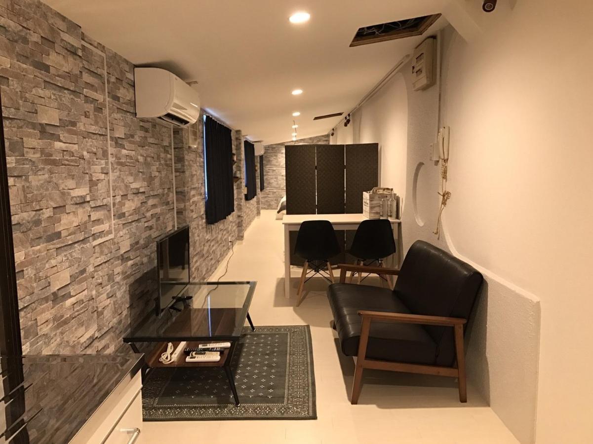 Apartment River Side Namba 206