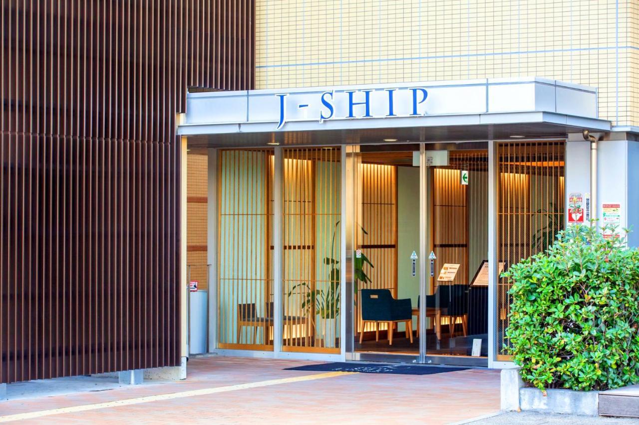 & Capsule J-ship Namba 3*