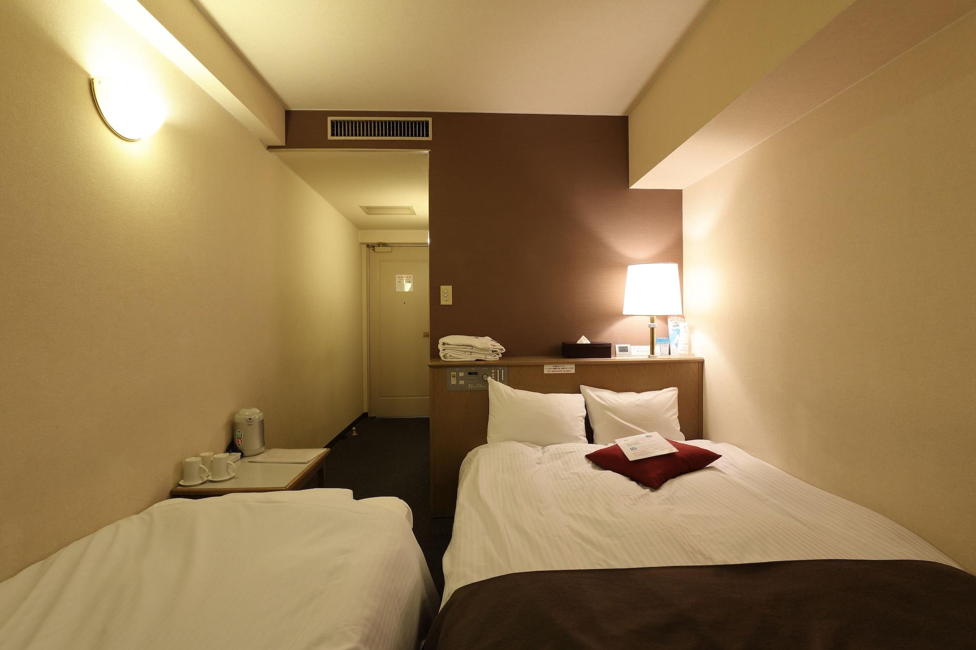 Shinsaibashi Lions Rock Hotel 3*