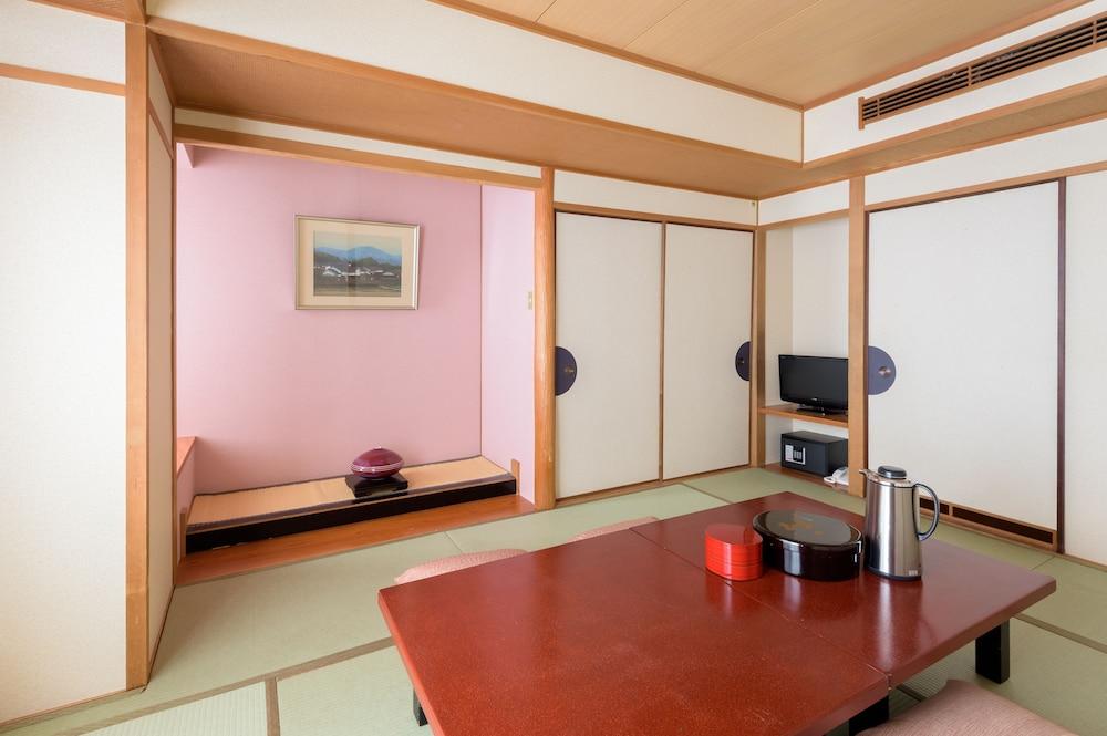 Ryokan Yamatoya Honten 3*