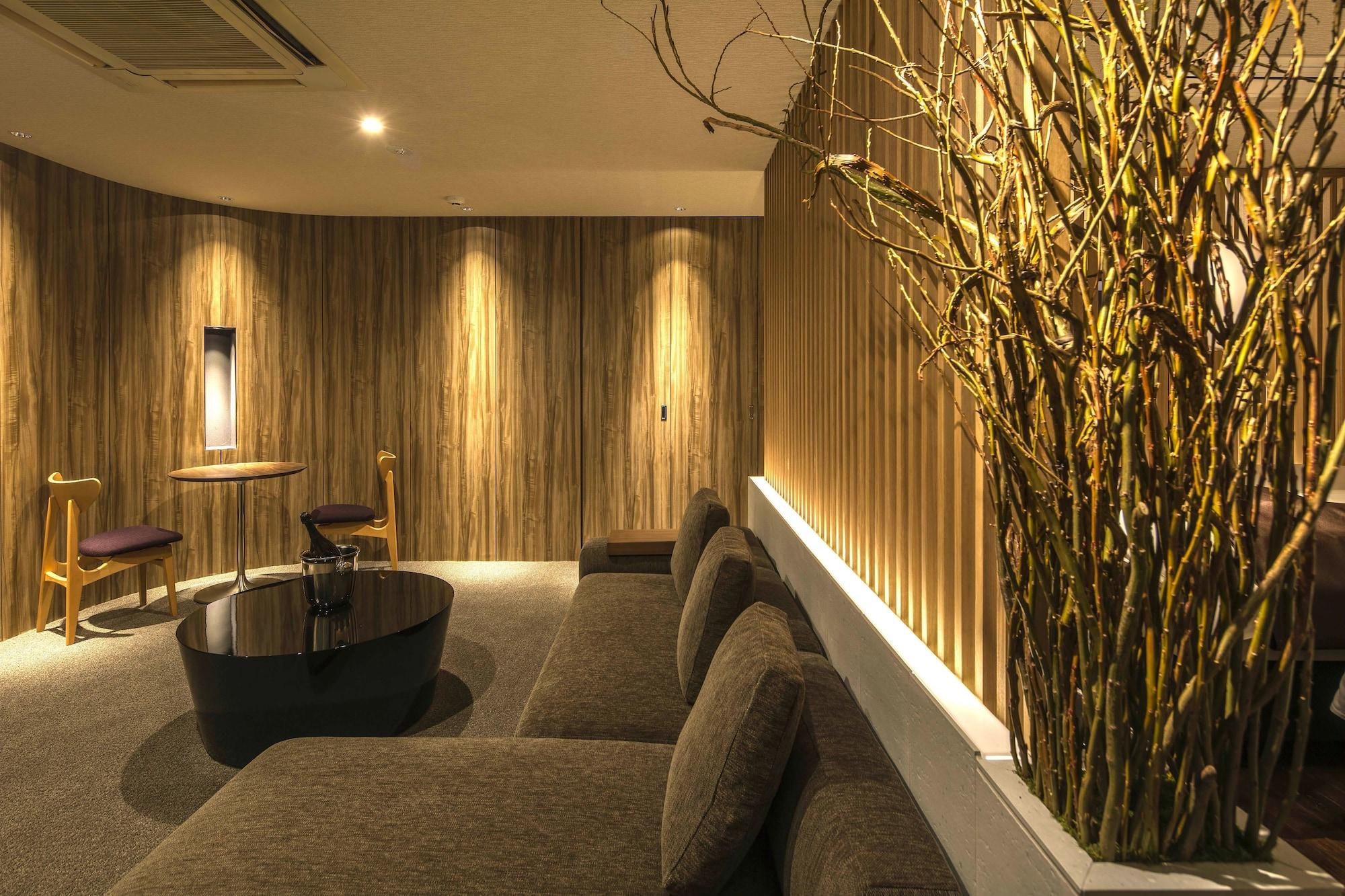 Hotel T Point 2*