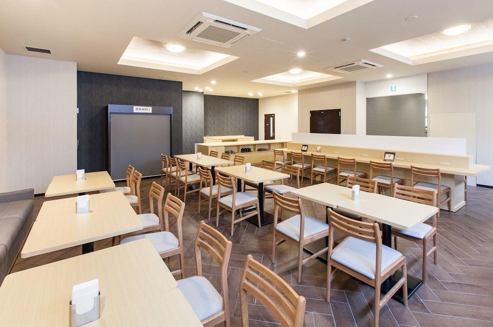 Y's Shin Hotel
