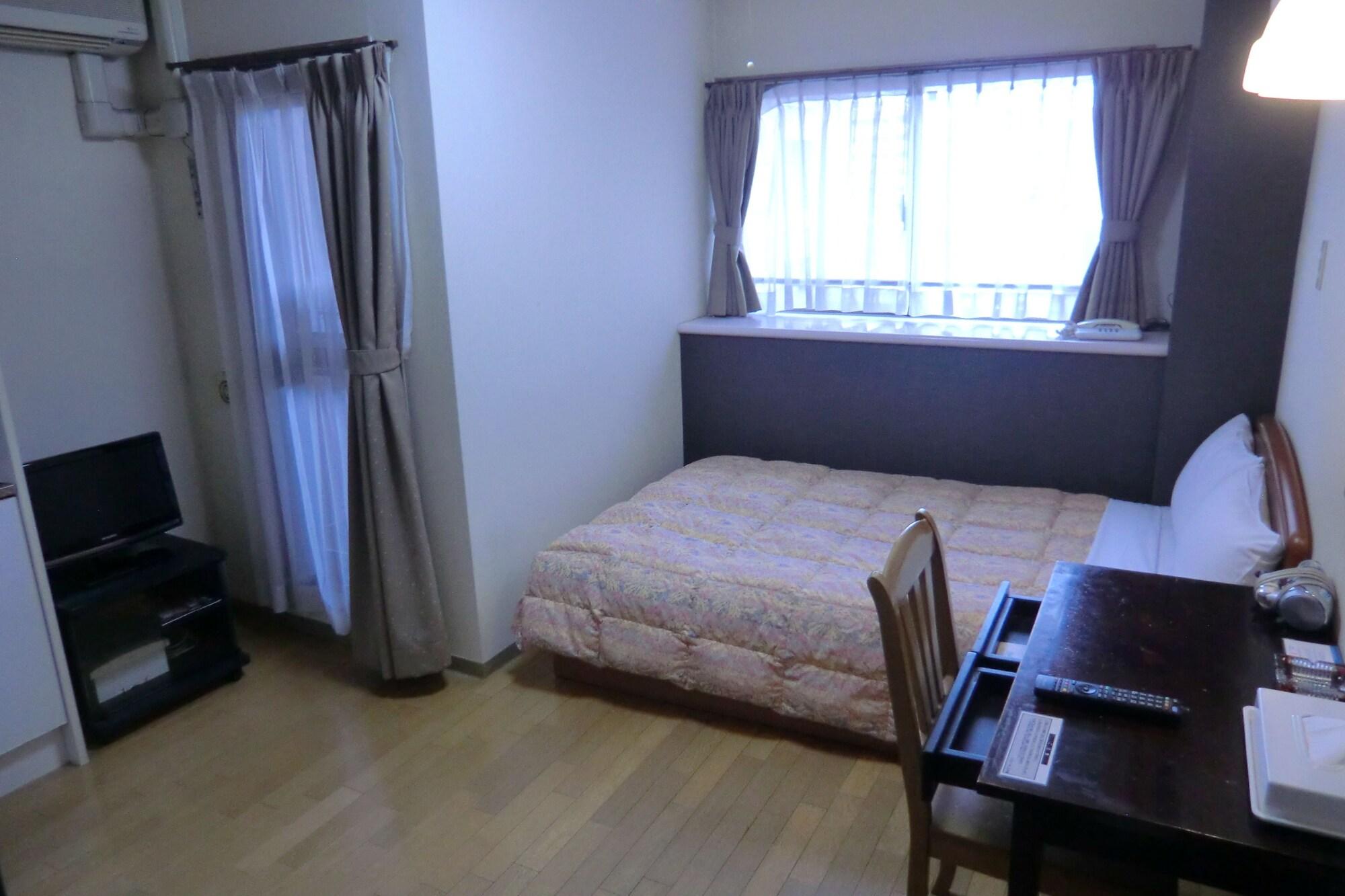 Azu Garden Nippombashi Hotel 2*