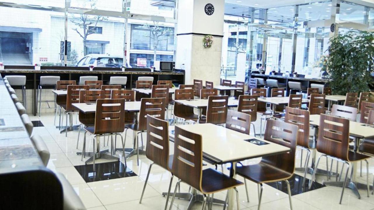 Toyoko Shin-osaka Higashi-mikuni Ekimae Hotel 3*