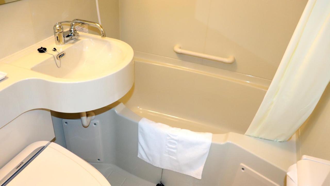 Hotel Toyoko Shin-osaka Higashi-mikuni Ekimae 3*