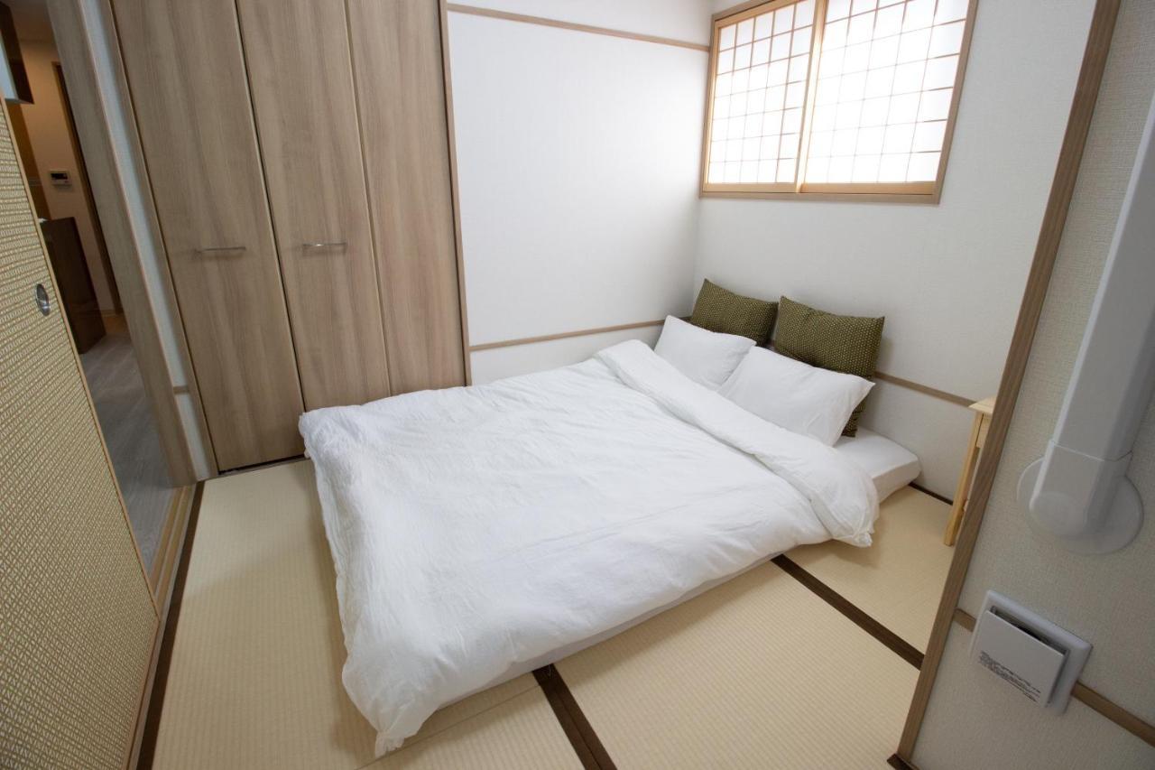 H2h Shinsaibashi Apartment