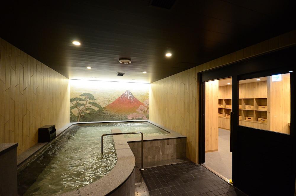 Capsule hotel First Midosuji Namba Osaka