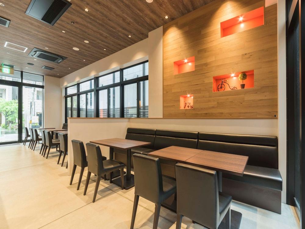 Apa Higashi Umeda Minami Morimachi Ekimae 3* Osaka