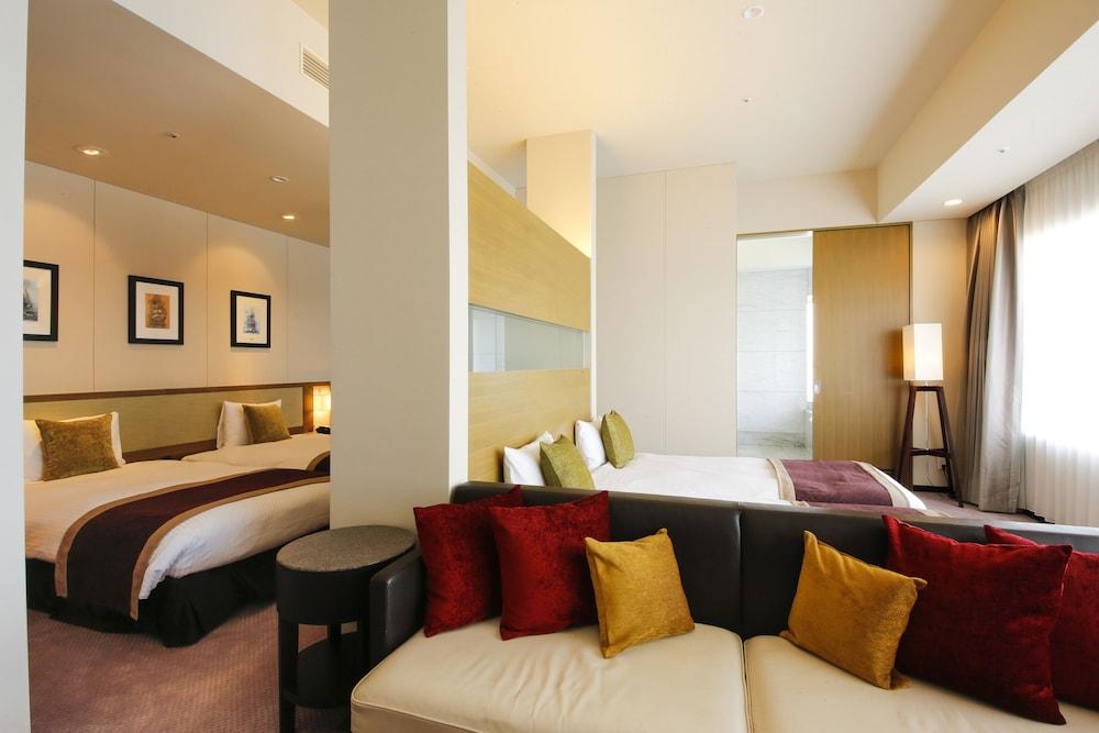 Keihan Universal Tower Hotel