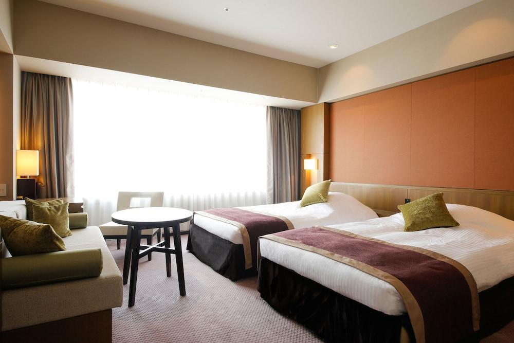 Keihan Universal Tower Hotel
