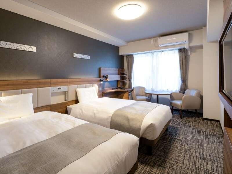 Comfort Shin-osaka Hotel 3*