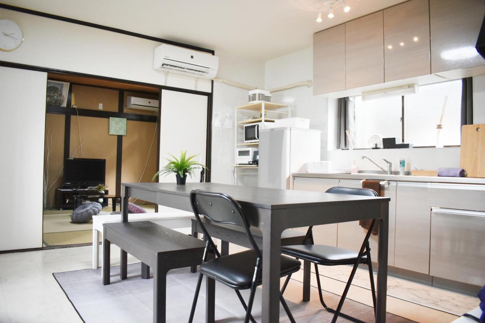 Namba East House Three-story House72 * Osaka