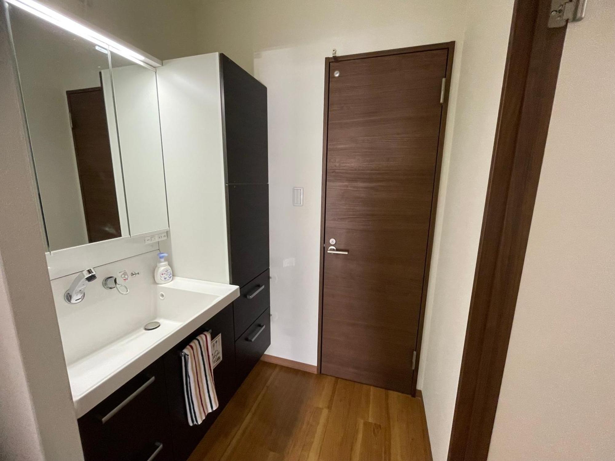 Come-on Apartment