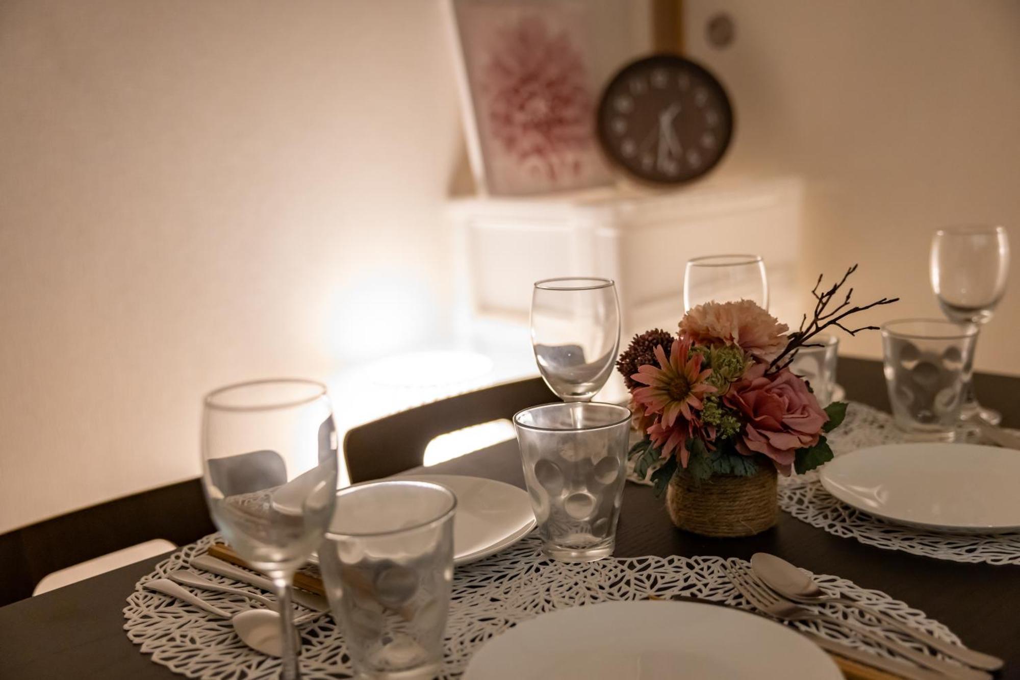 H2h Shinsaibashi Apartment