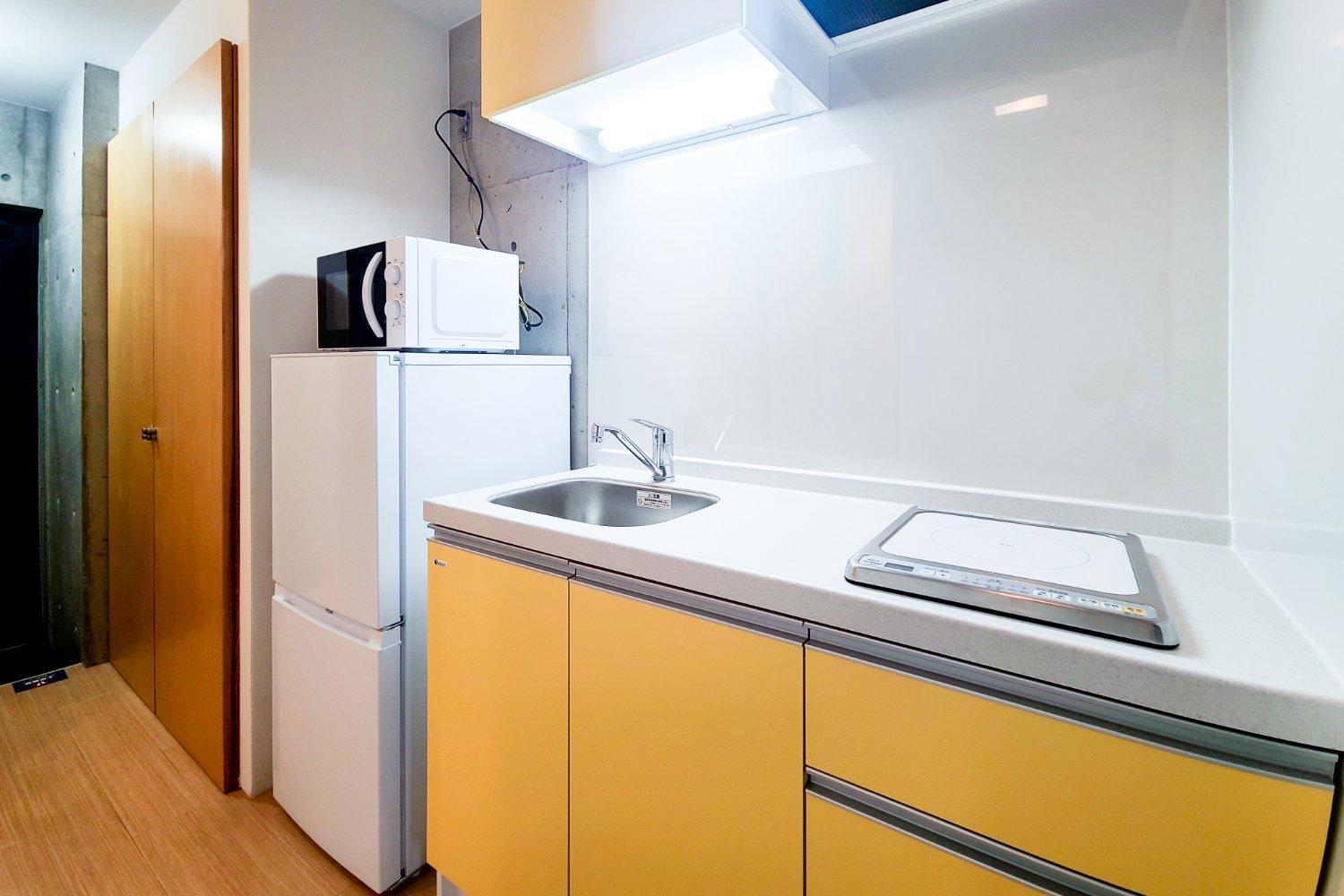 Sleaze Castle Apartment *