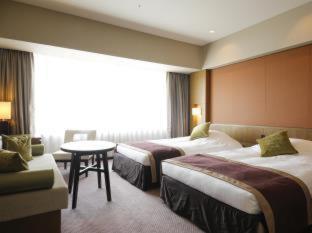 Keihan Universal Tower 4*
