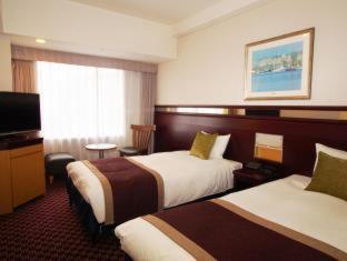 Hotel Keihan Universal Tower 4*