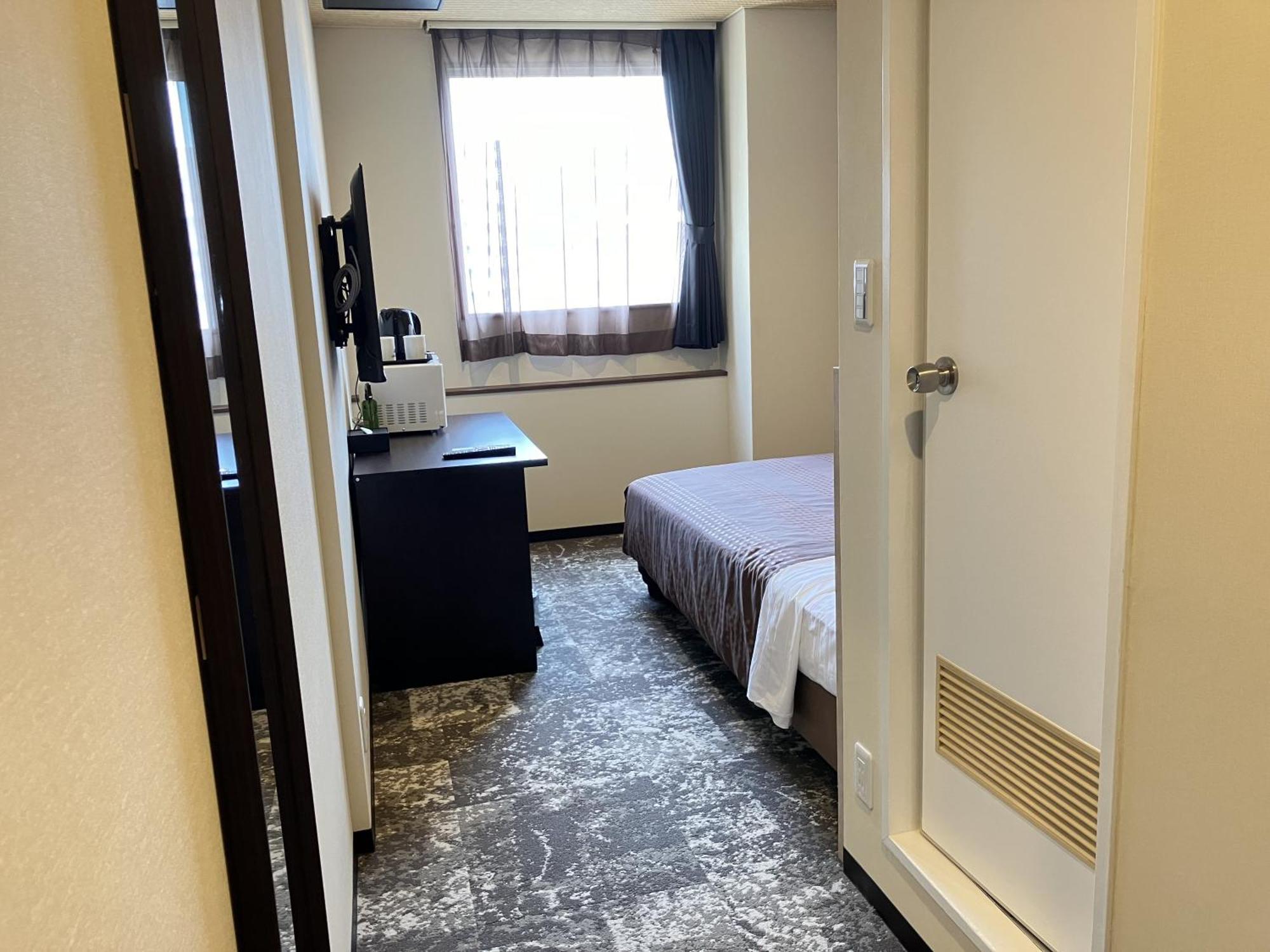 Hotel Livemax Budget Shinosaka 2*