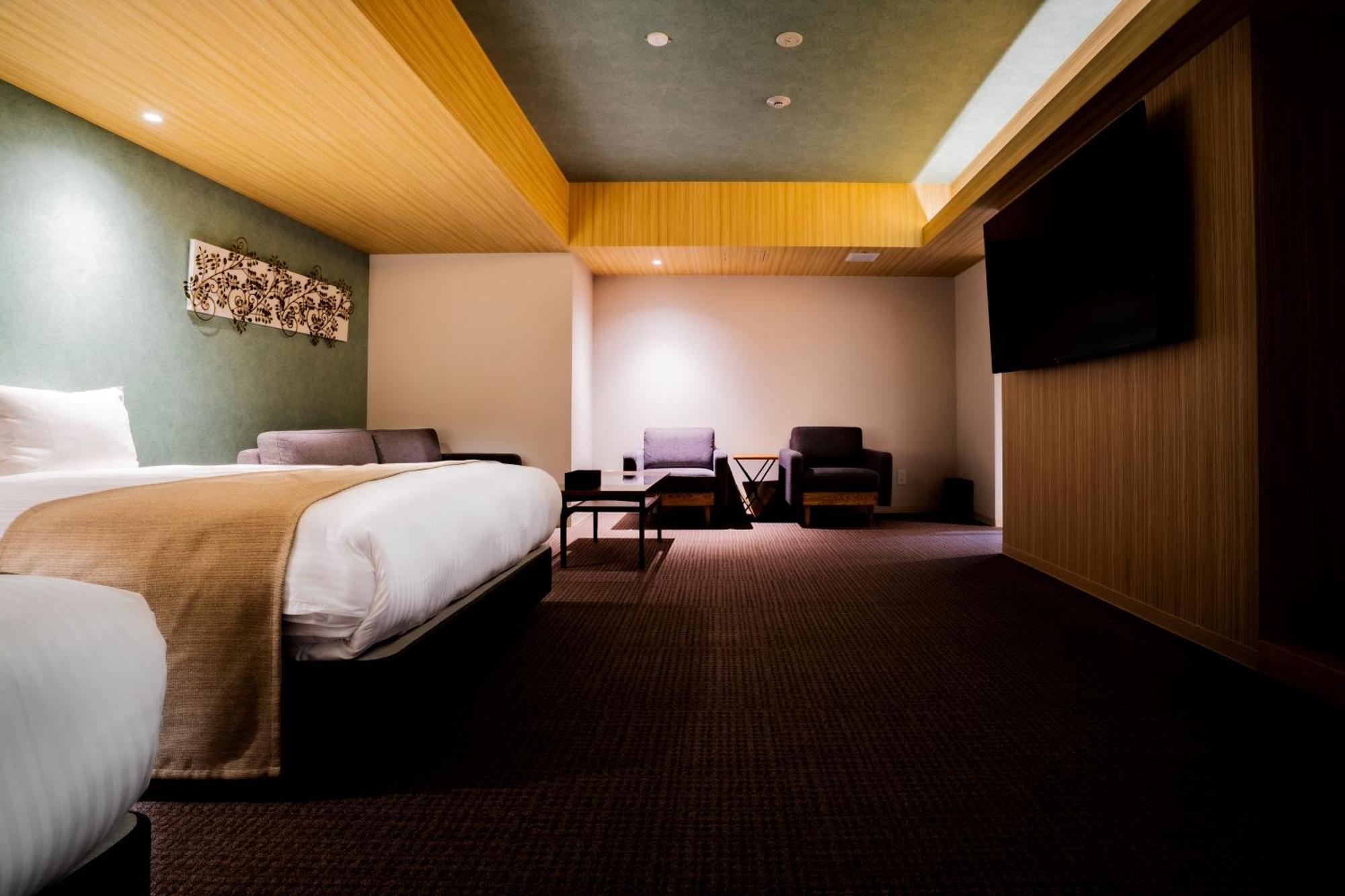 Randor Namba Hotel 4*