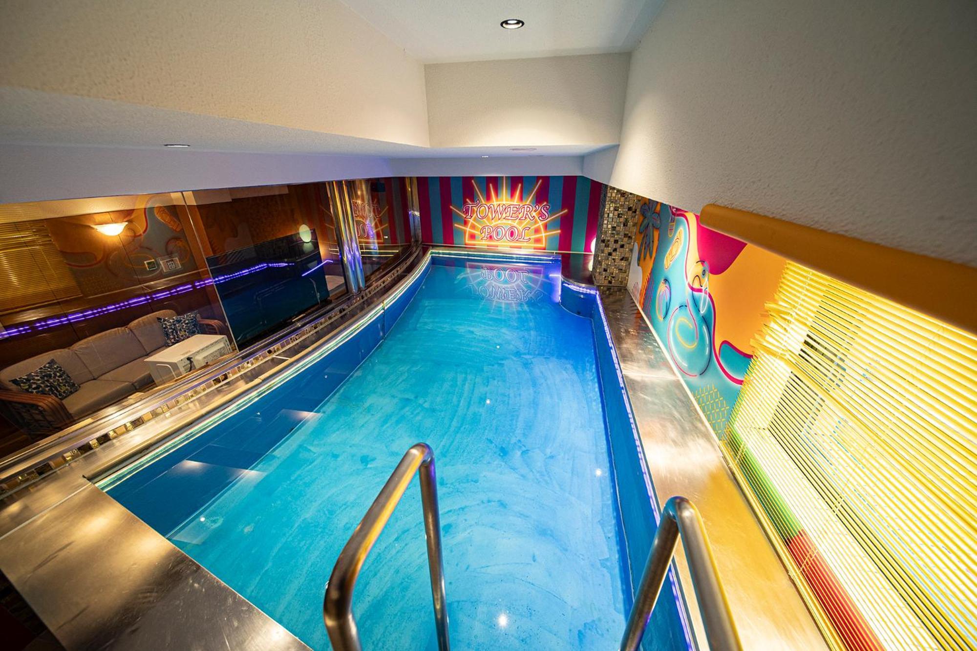 Towers - Adult Only - 3*