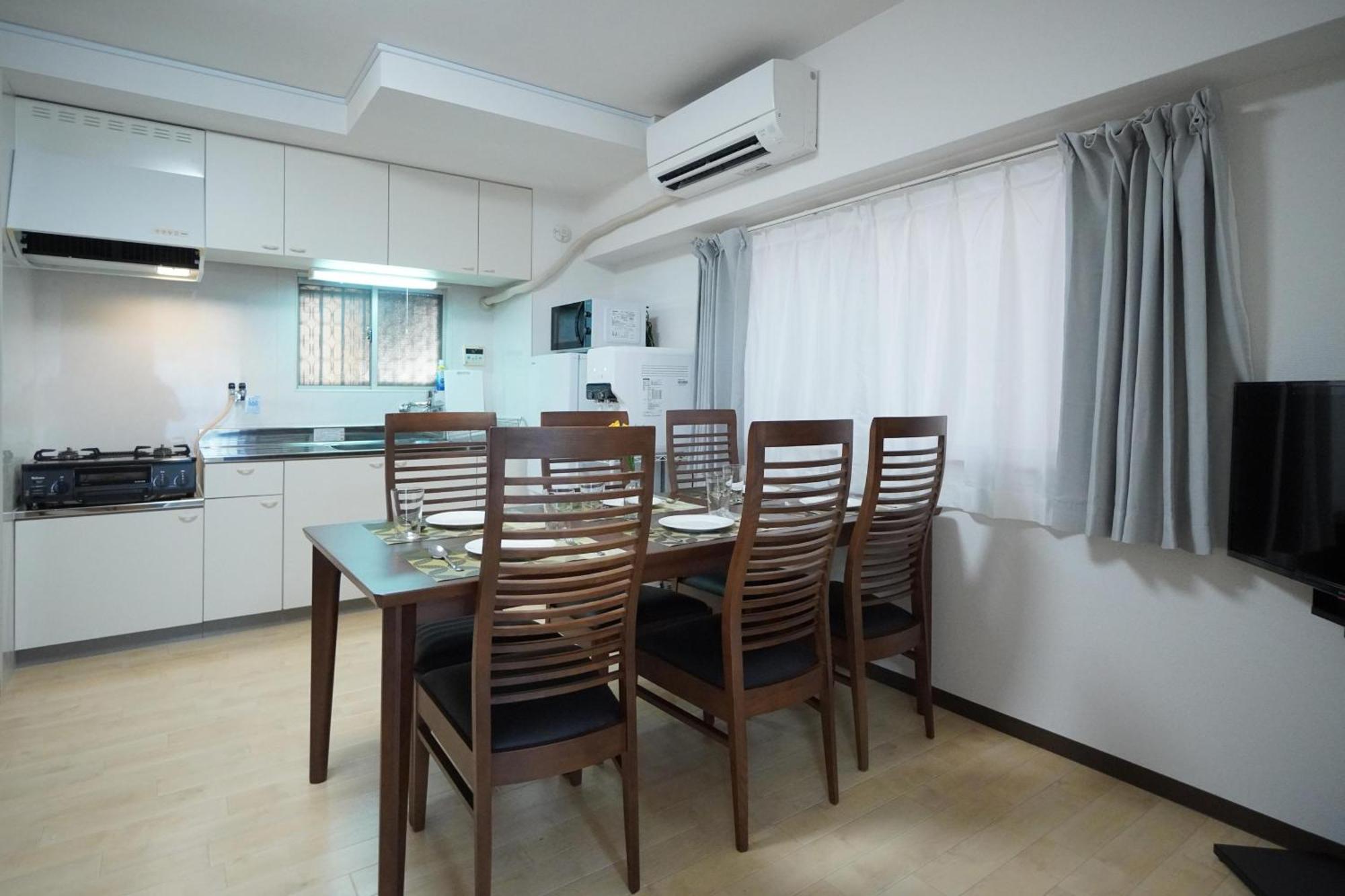Apartment Namba Kuromon House 503 *