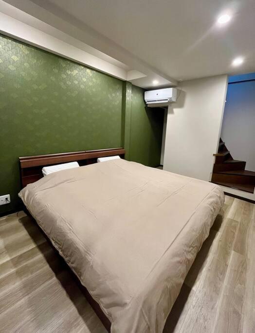 5 Mins Walk From Tengachaya Close To Namba *