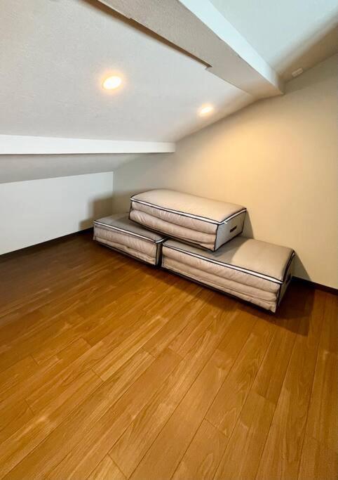 5 Mins Walk From Tengachaya Close To Namba