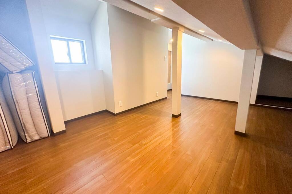5 Mins Walk From Tengachaya Close To Namba