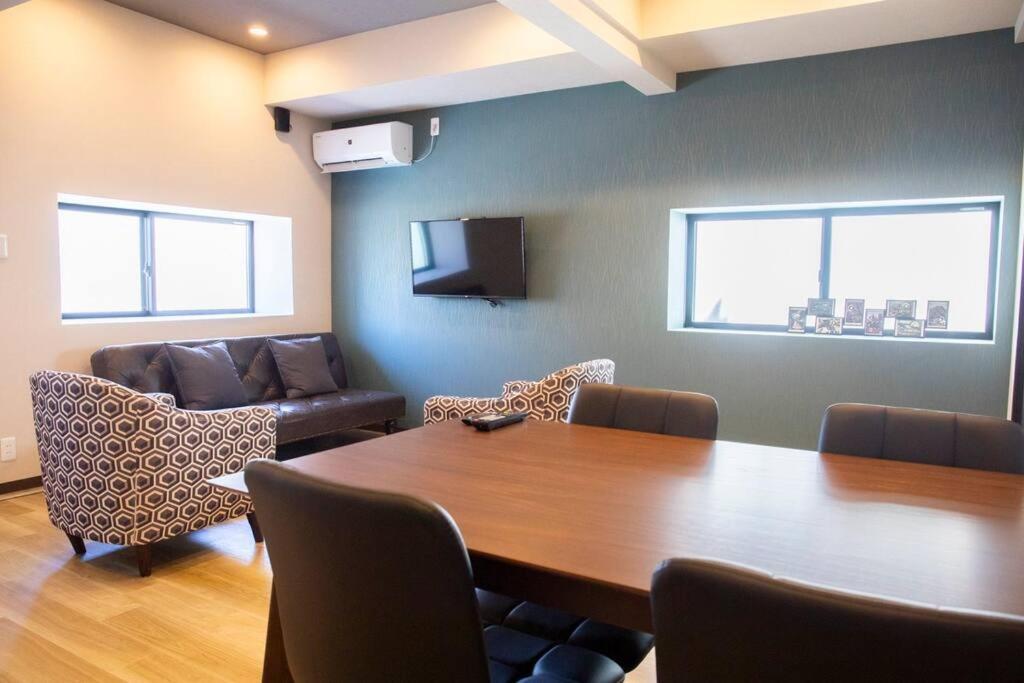 5 Mins Walk From Tengachaya Close To Namba *