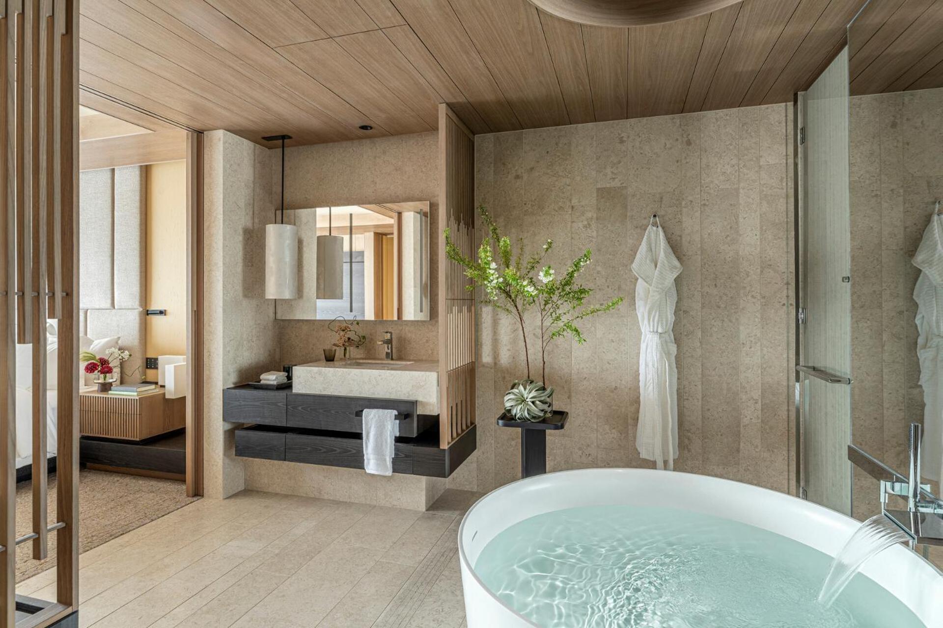 Four Seasons Hotel