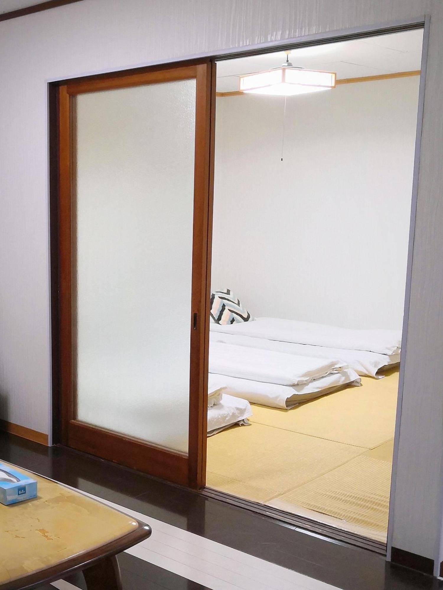 Nippori Nishi-tengachaya Guesthouse西天下茶屋アパートメント * Osaka