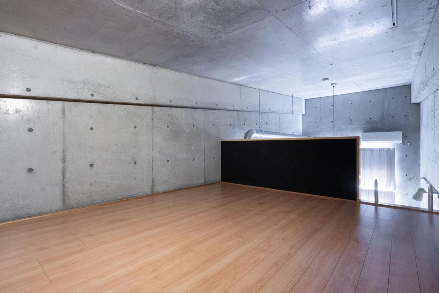 Sleaze Castle Apartment Osaka