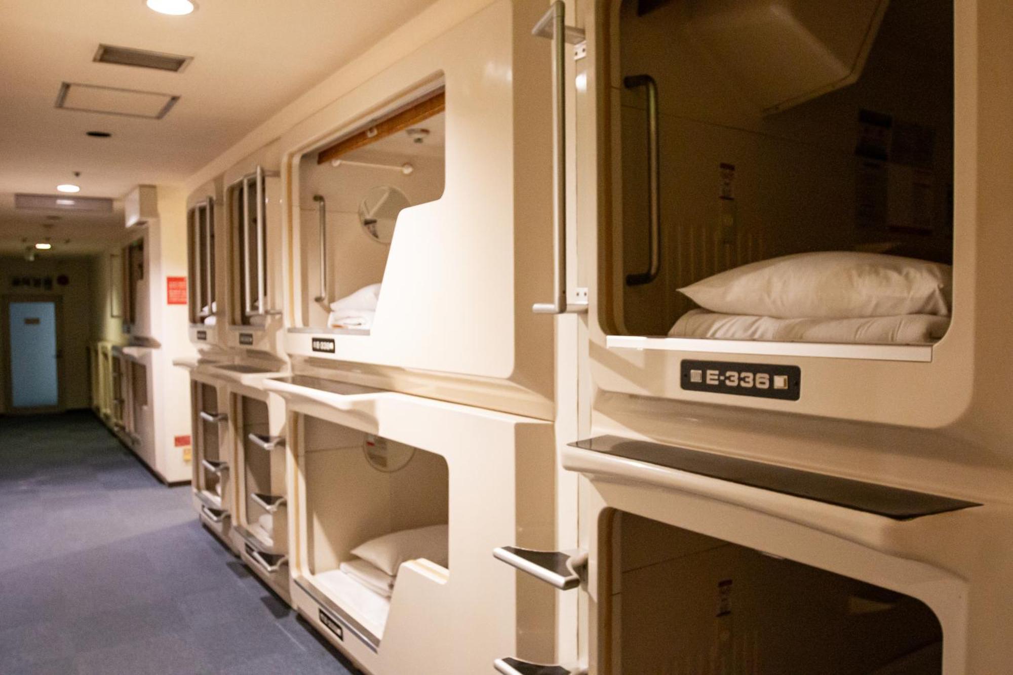 Capsule hotel Capsule Asahi Plaza Shinsaibashi - Men's Only Osaka