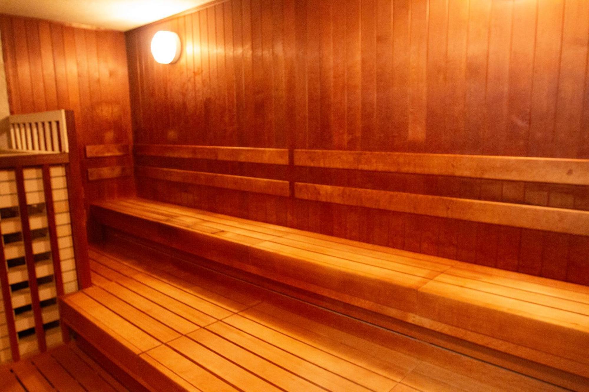Capsule hotel Capsule Asahi Plaza Shinsaibashi - Men's Only Osaka