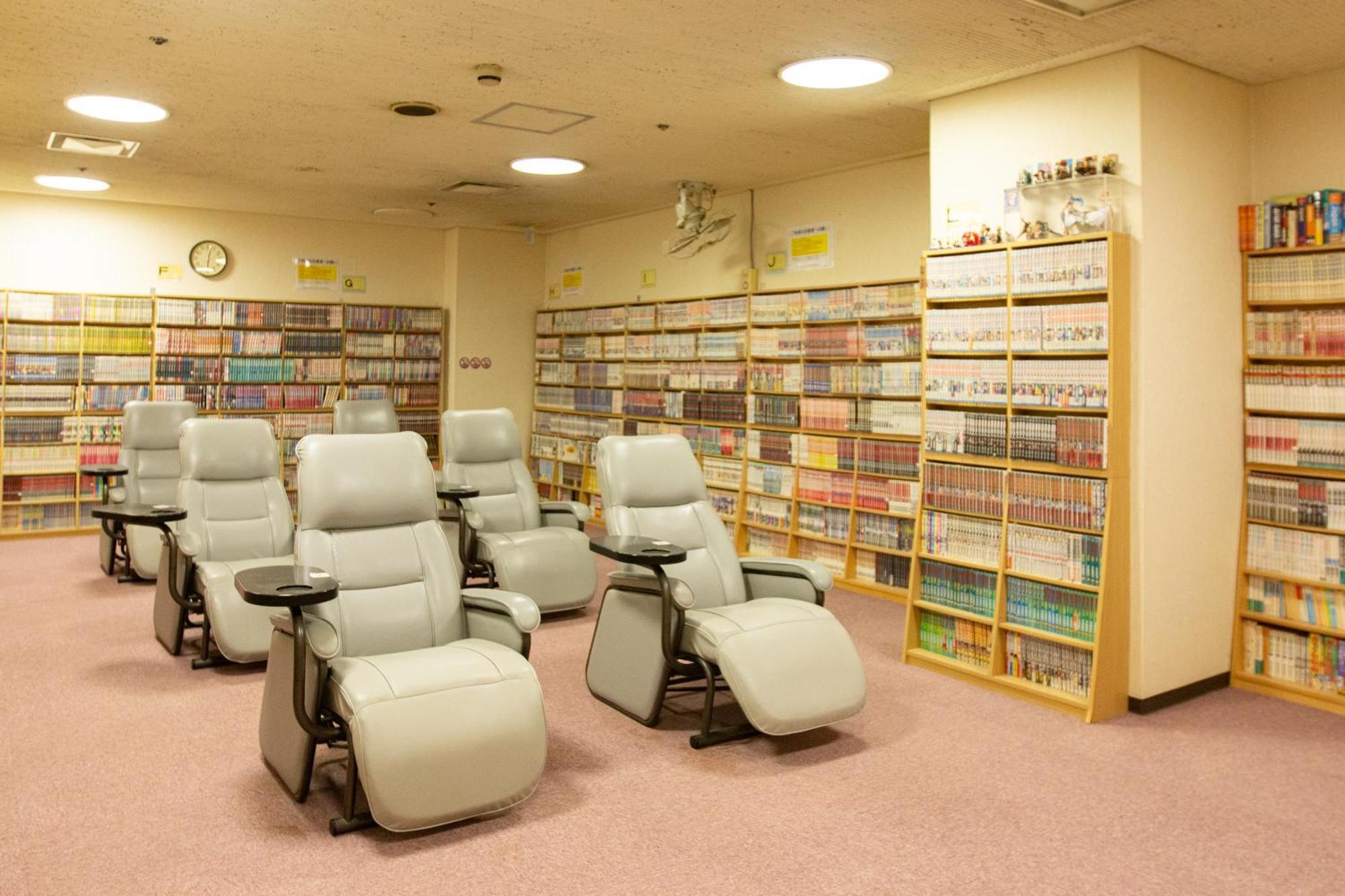 Capsule Asahi Plaza Shinsaibashi - Men's Only Capsule hotel