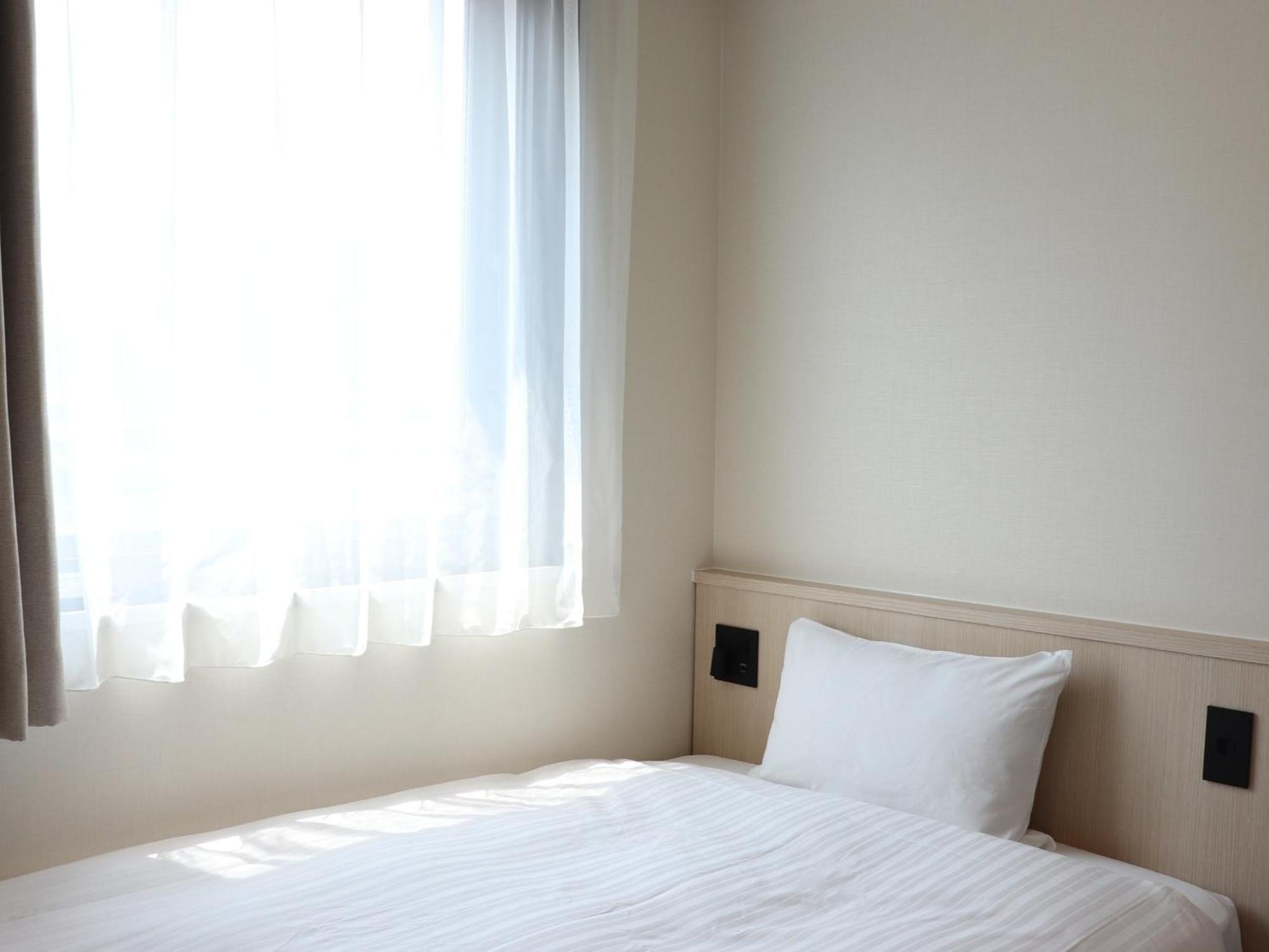 Shin-osaka Station Hotel 4*