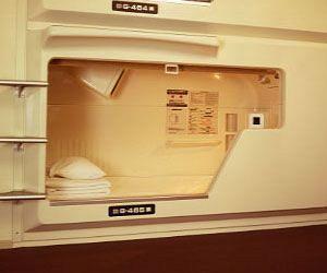 Capsule Asahi Plaza Shinsaibashi Capsule hotel