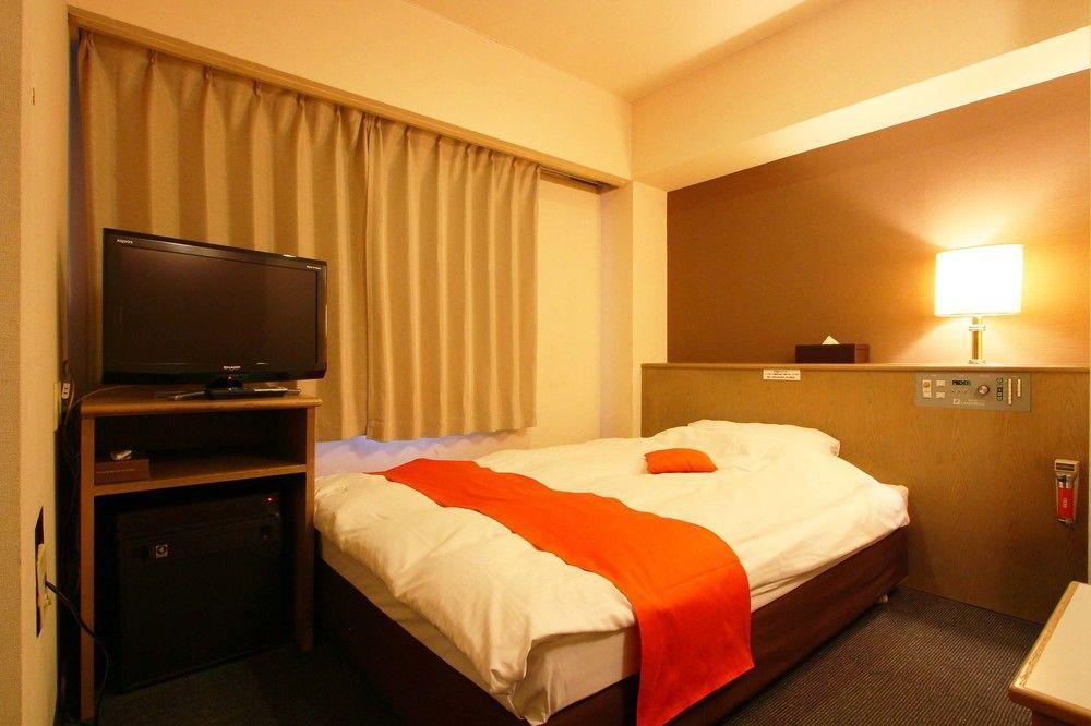 Shinsaibashi Lions Rock Hotel