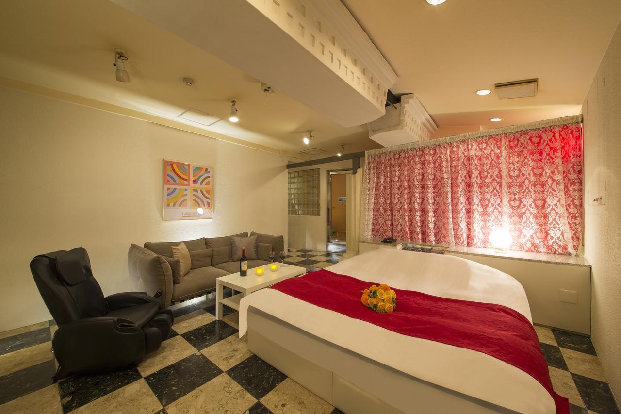 Towers - Adult Only - 3*