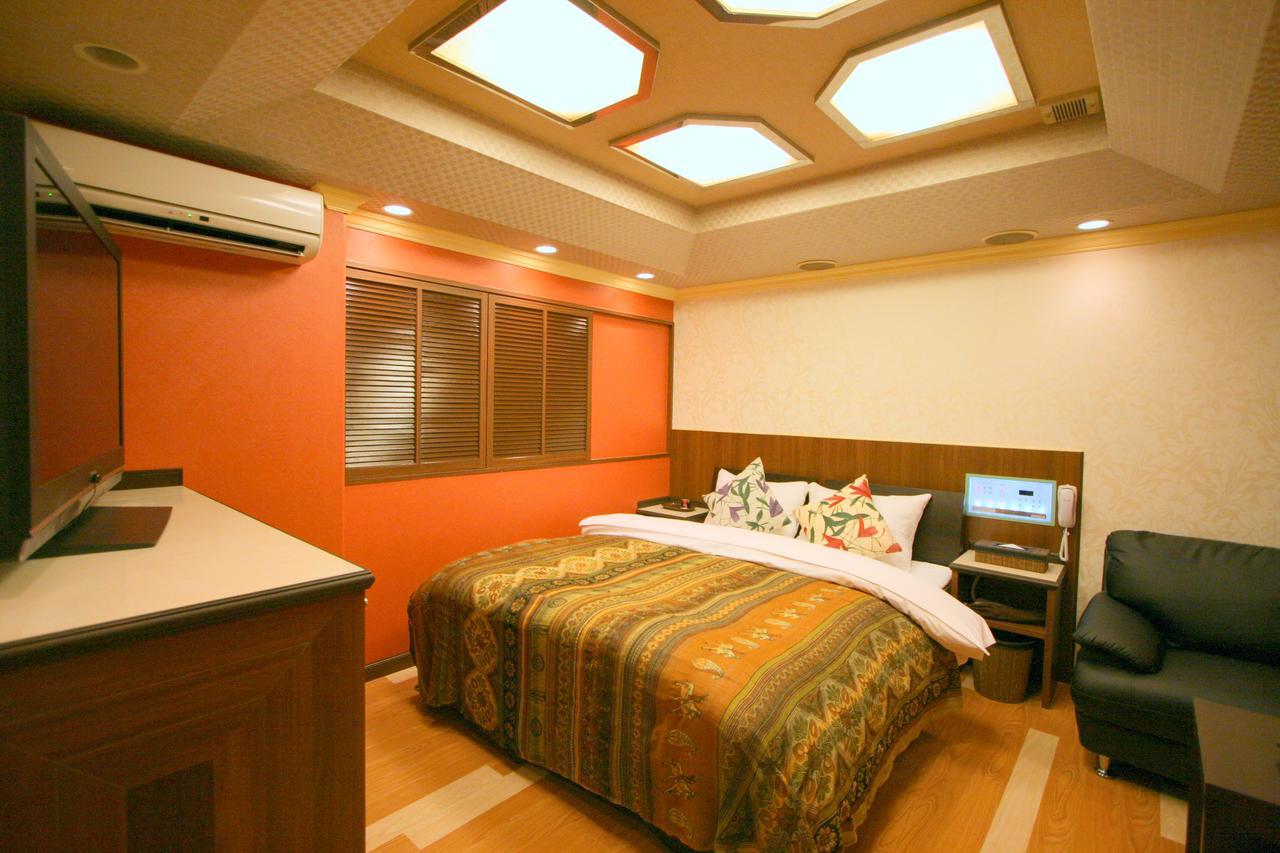 Celavie Osakajokitazume (adults Only) 2* Osaka