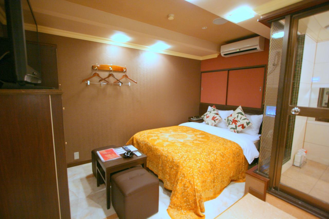 Love hotel Celavie Osakajokitazume (adults Only)