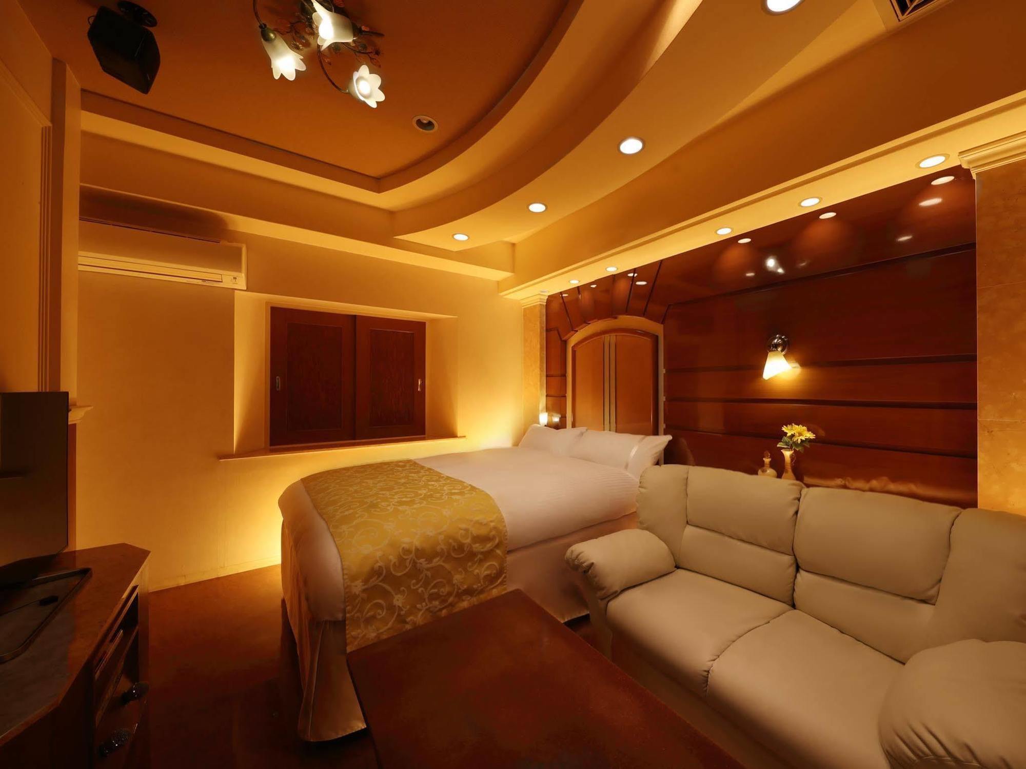 Hotel Fine Garden Umeda (adults Only) 3*