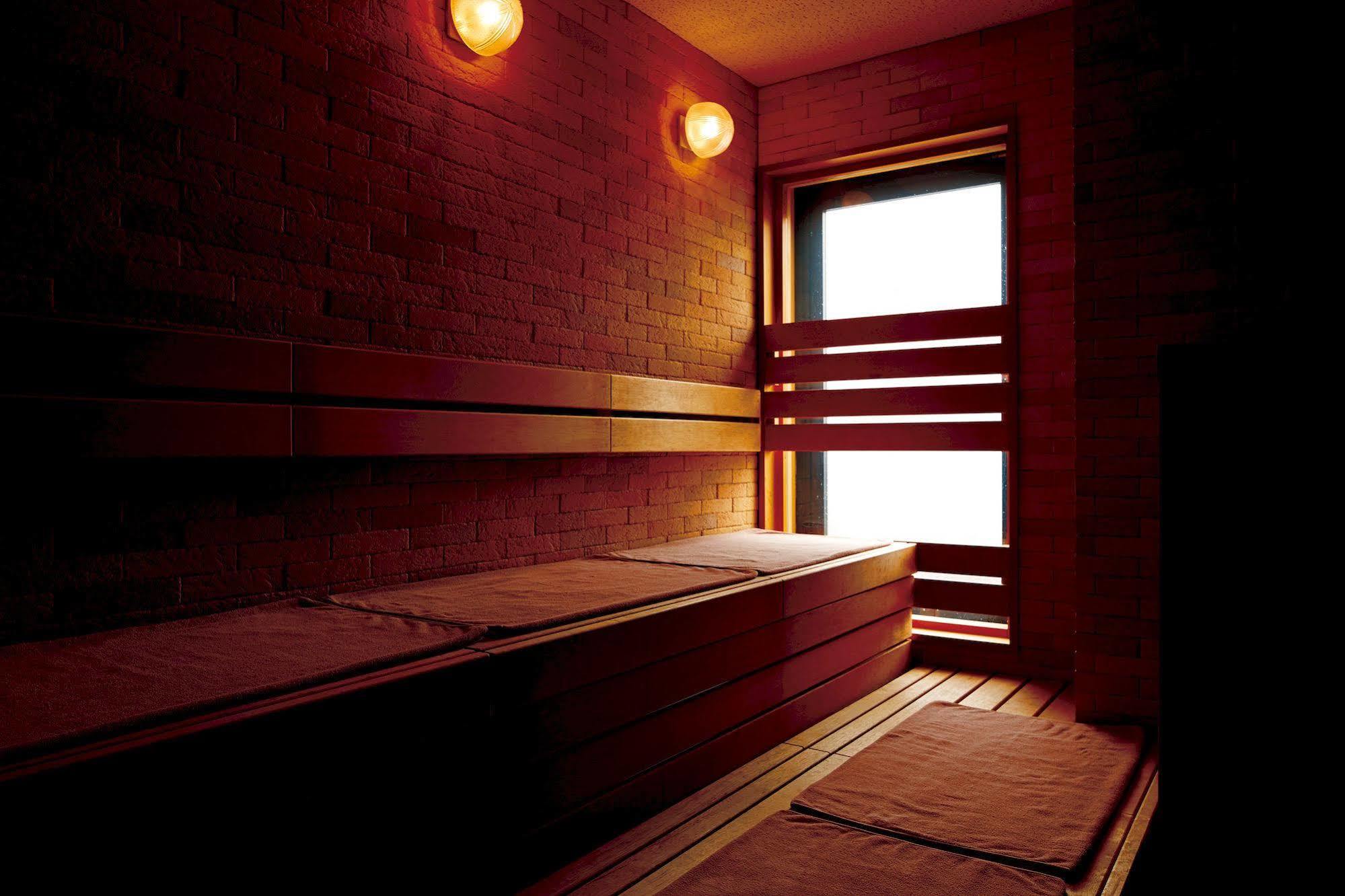 Natural Hot Spring Midosuji Hotel