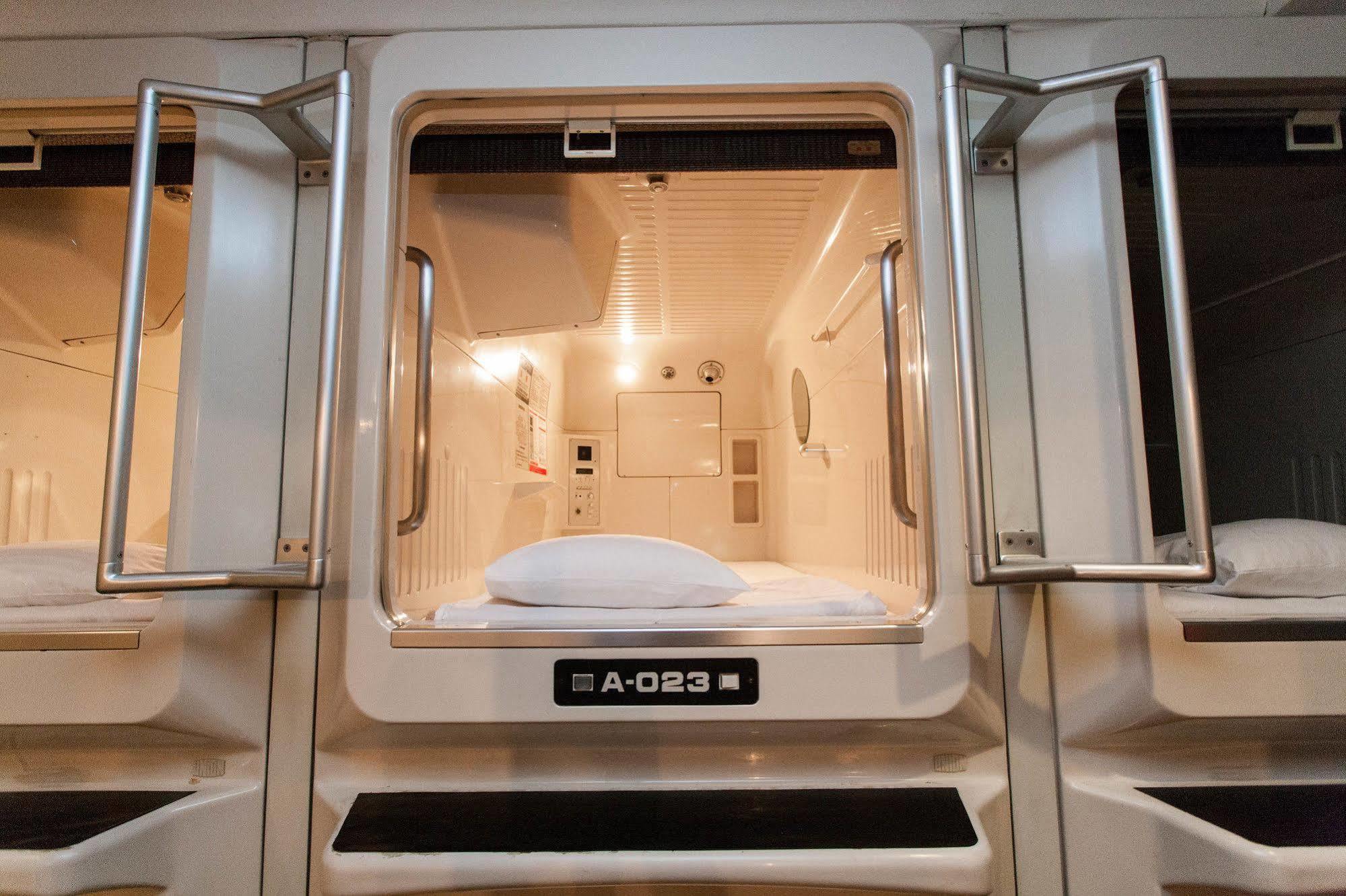 Capsule hotel Capsule Asahi Plaza Shinsaibashi Osaka