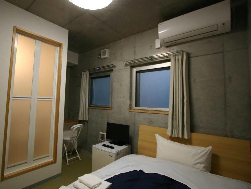 Weekly Sho Namba Hotel 2*