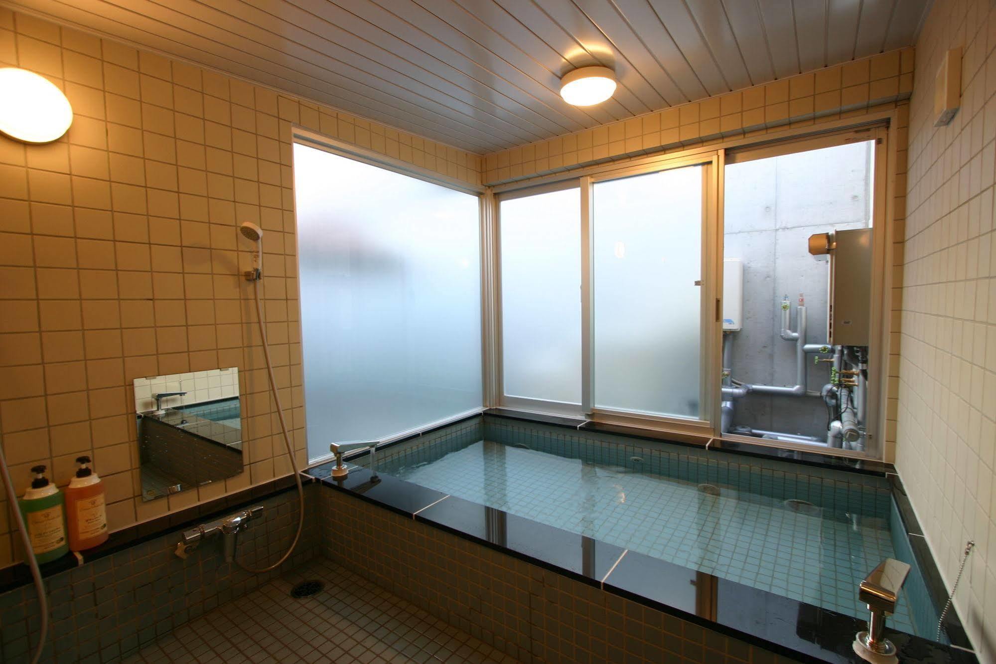 Hotel Weekly Sho Namba