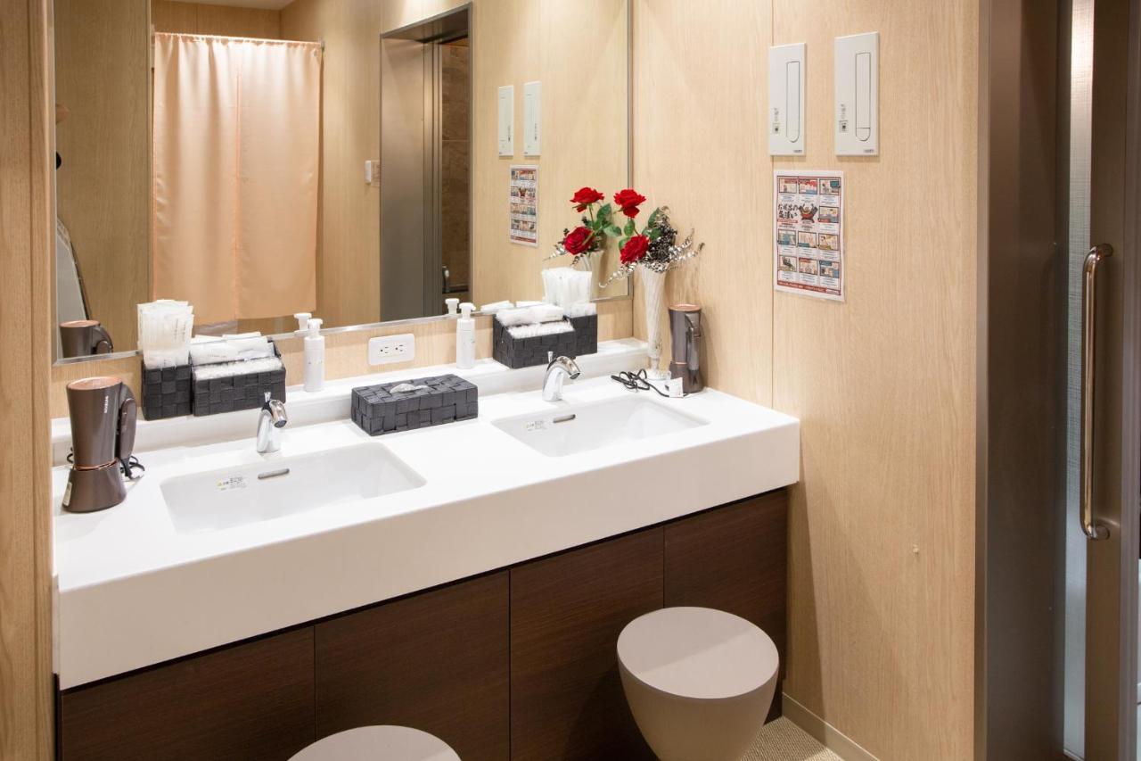 Kuretake Midousuji Hommachi Hotel 3*